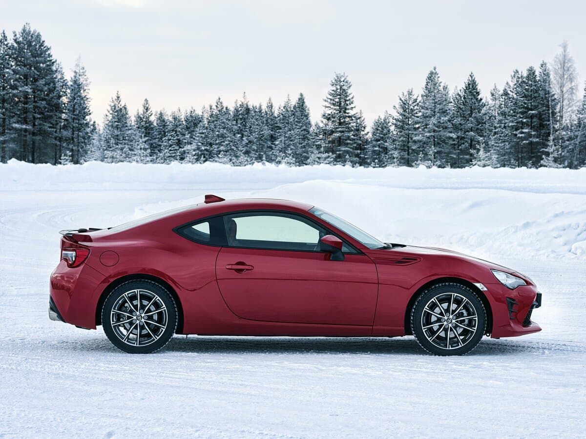 Toyota GT86 I Restayling — Yandan
