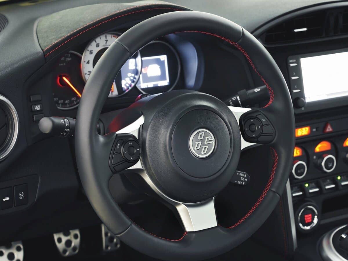 Toyota GT86 I Restayling — Sükan
