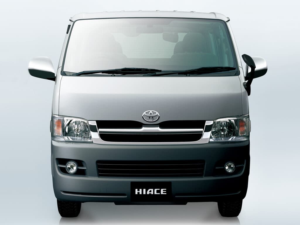 Toyota HiAce H200 — Öndən