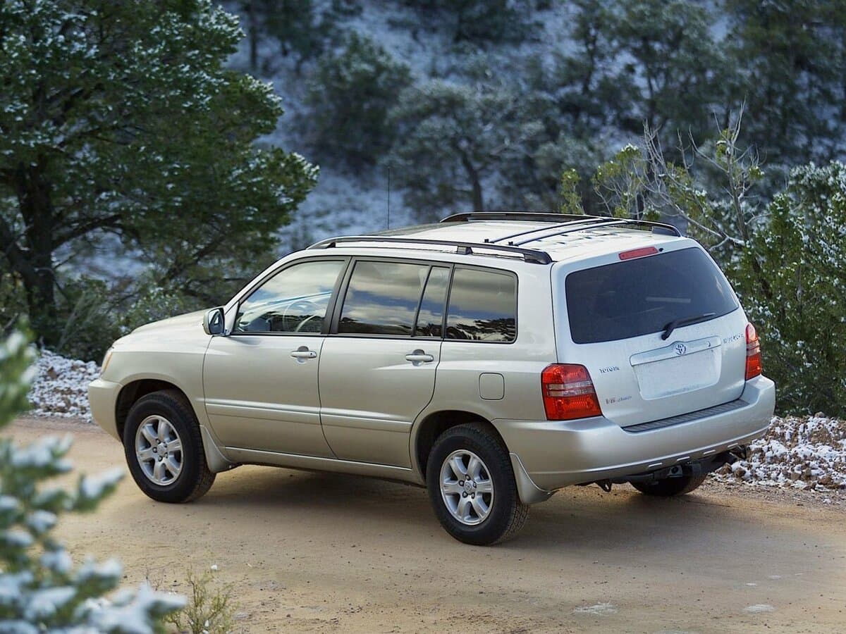 Toyota Highlander I (XU20) — 3/4 arxadan