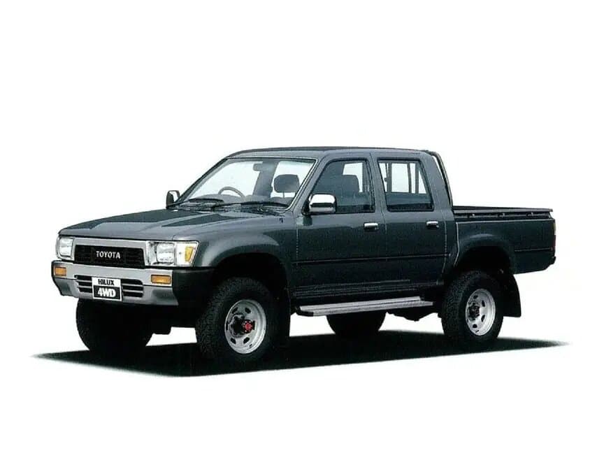 Toyota Hilux V — Yandan