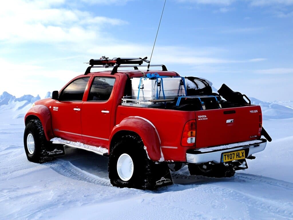 Toyota Hilux VII — 3/4 arxadan