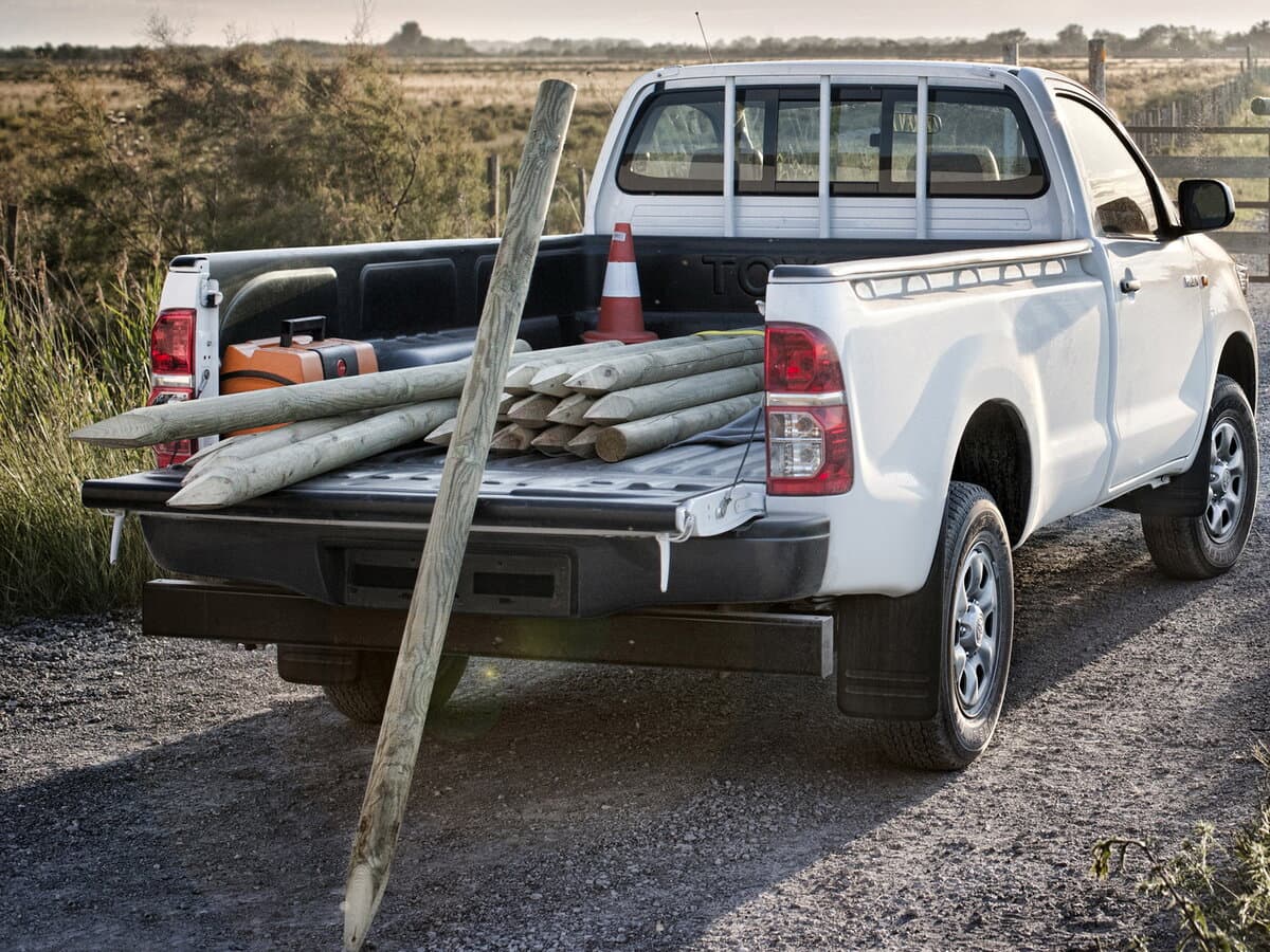 Toyota Hilux VII Restayling — Salon, öndən