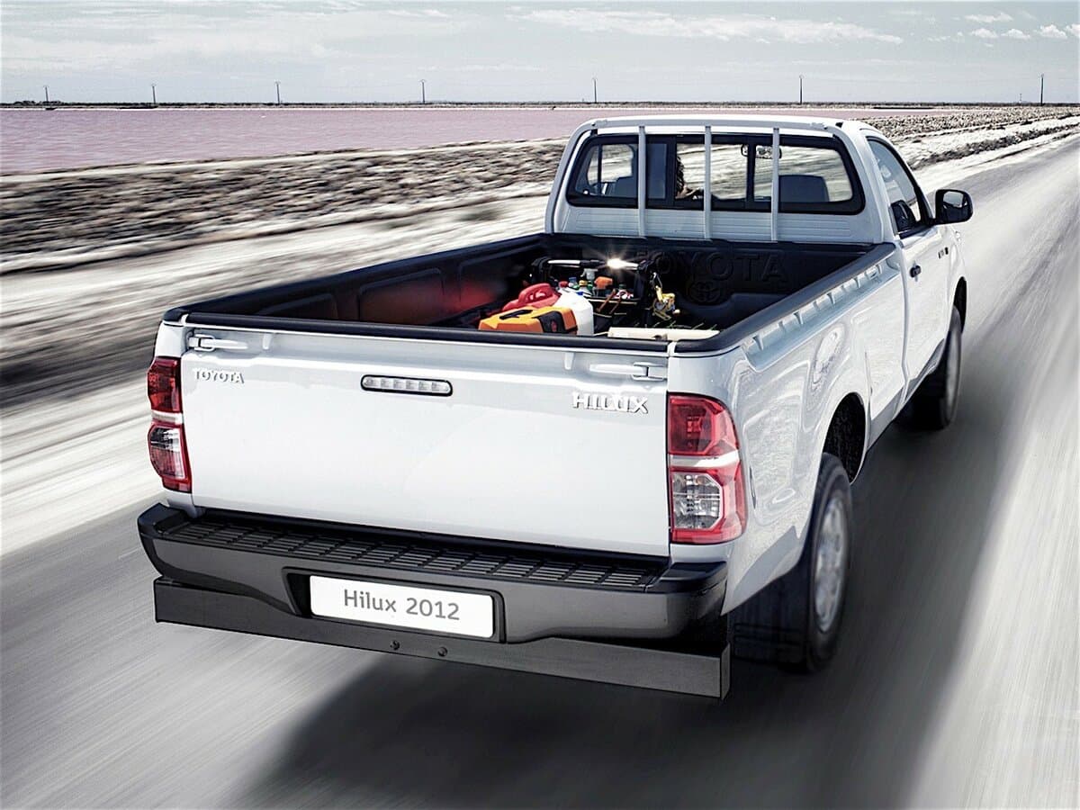 Toyota Hilux VII Restayling — 3/4 arxadan