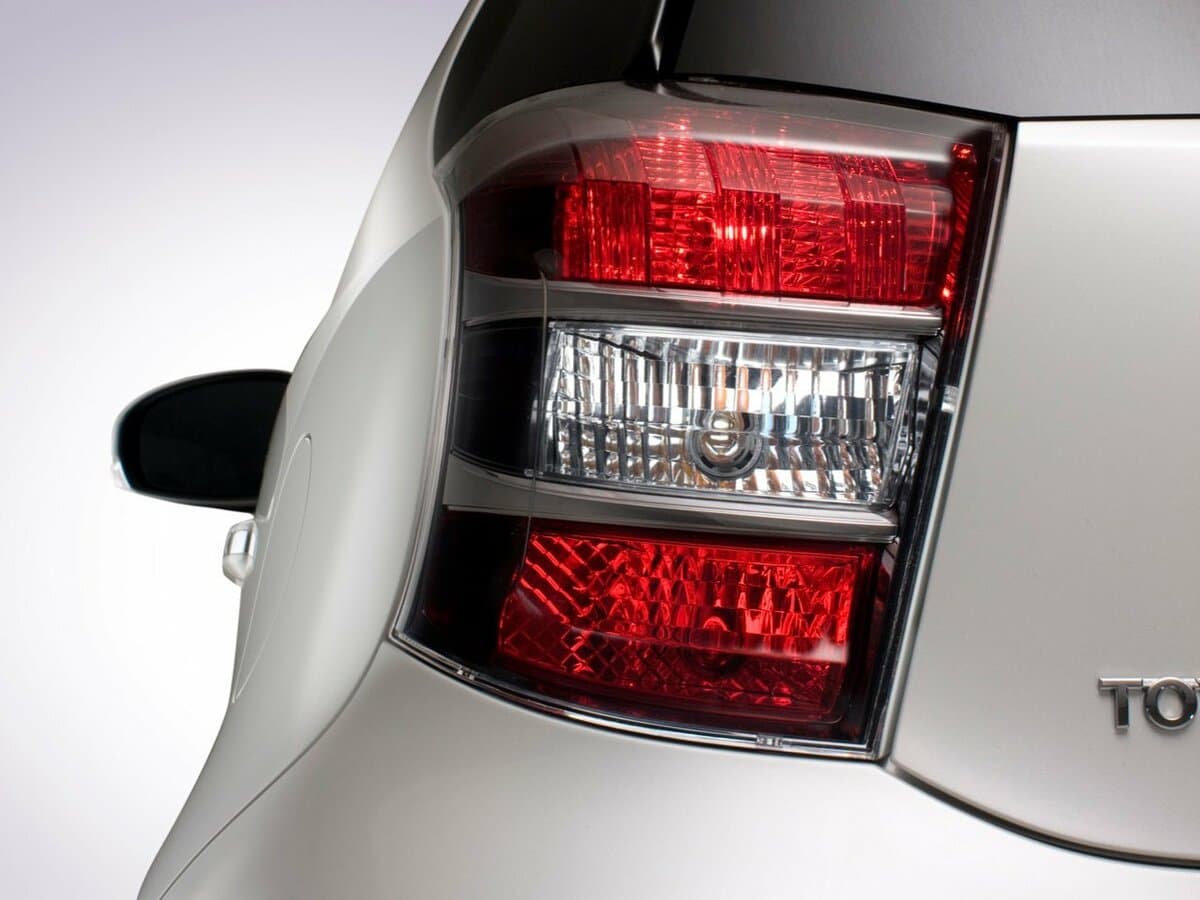 Toyota iQ 2008 – 2015 — Detal