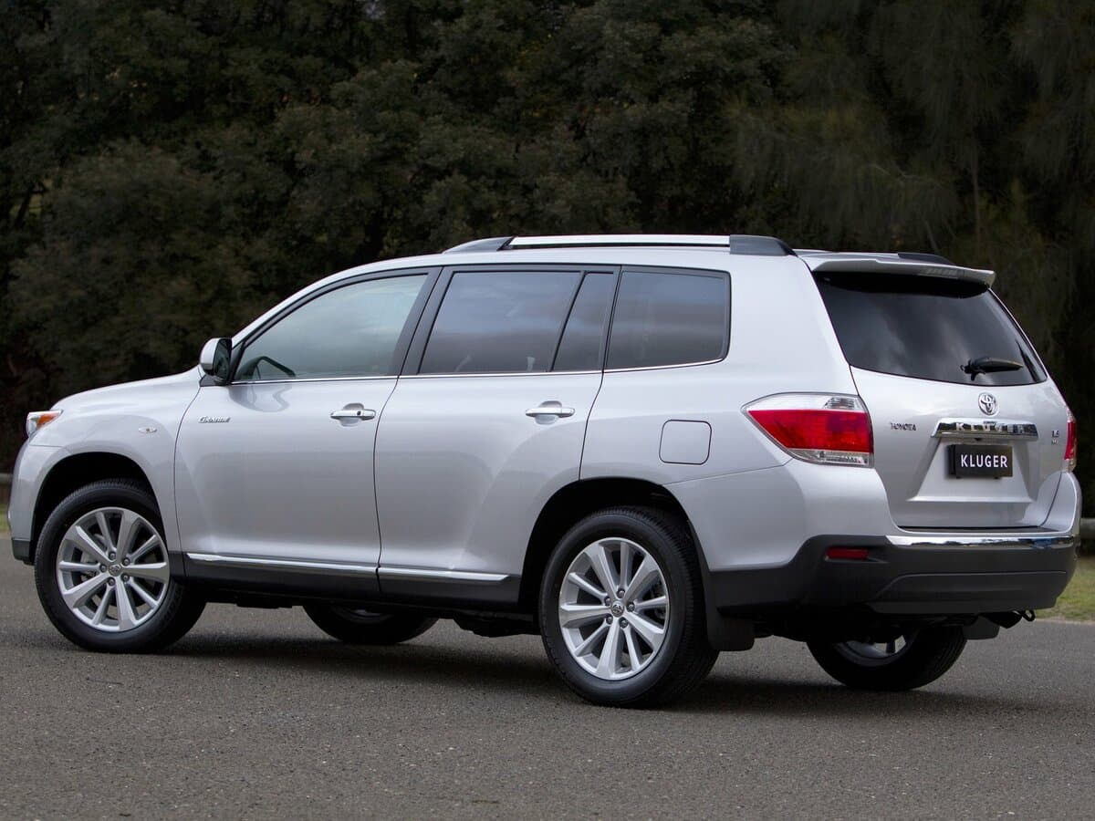 Toyota Kluger II (XU40) Restayling — 3/4 arxadan