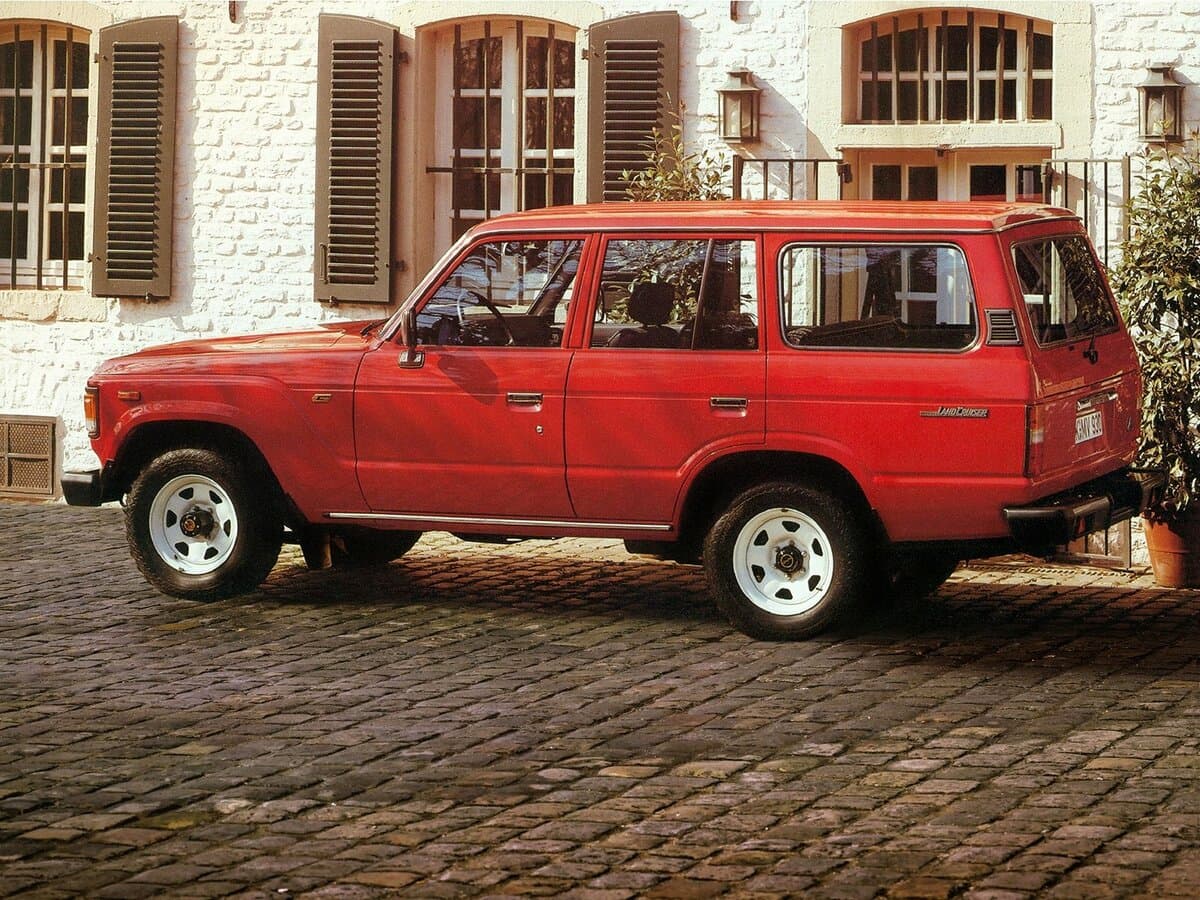 Toyota Land Cruiser 60 Series — Yandan