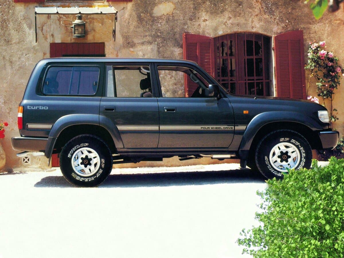 Toyota Land Cruiser 80 Series — Yandan