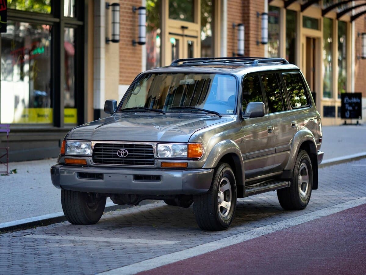 Toyota Land Cruiser 80 Series Restayling — Əsas şəkil