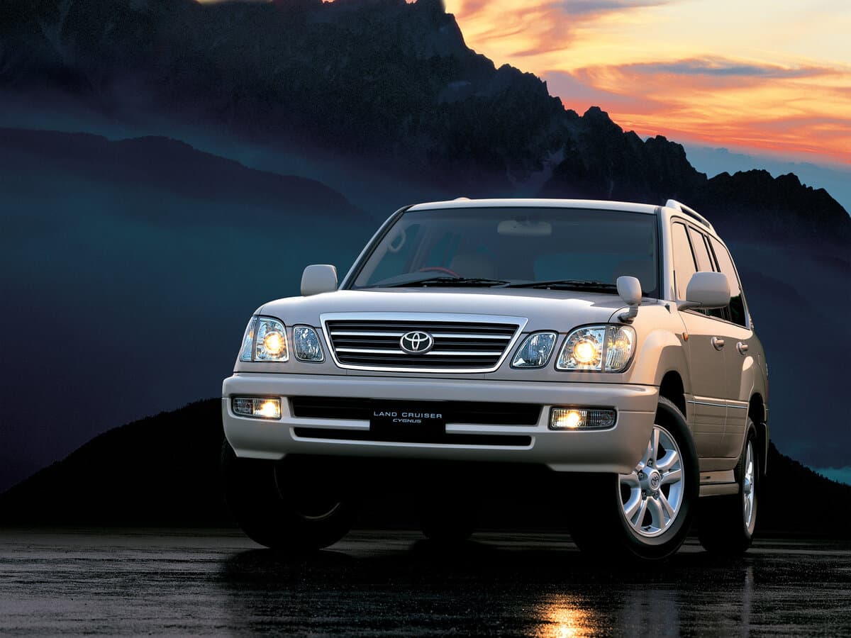 Toyota Land Cruiser 100 Series Restayling 1 — Öndən