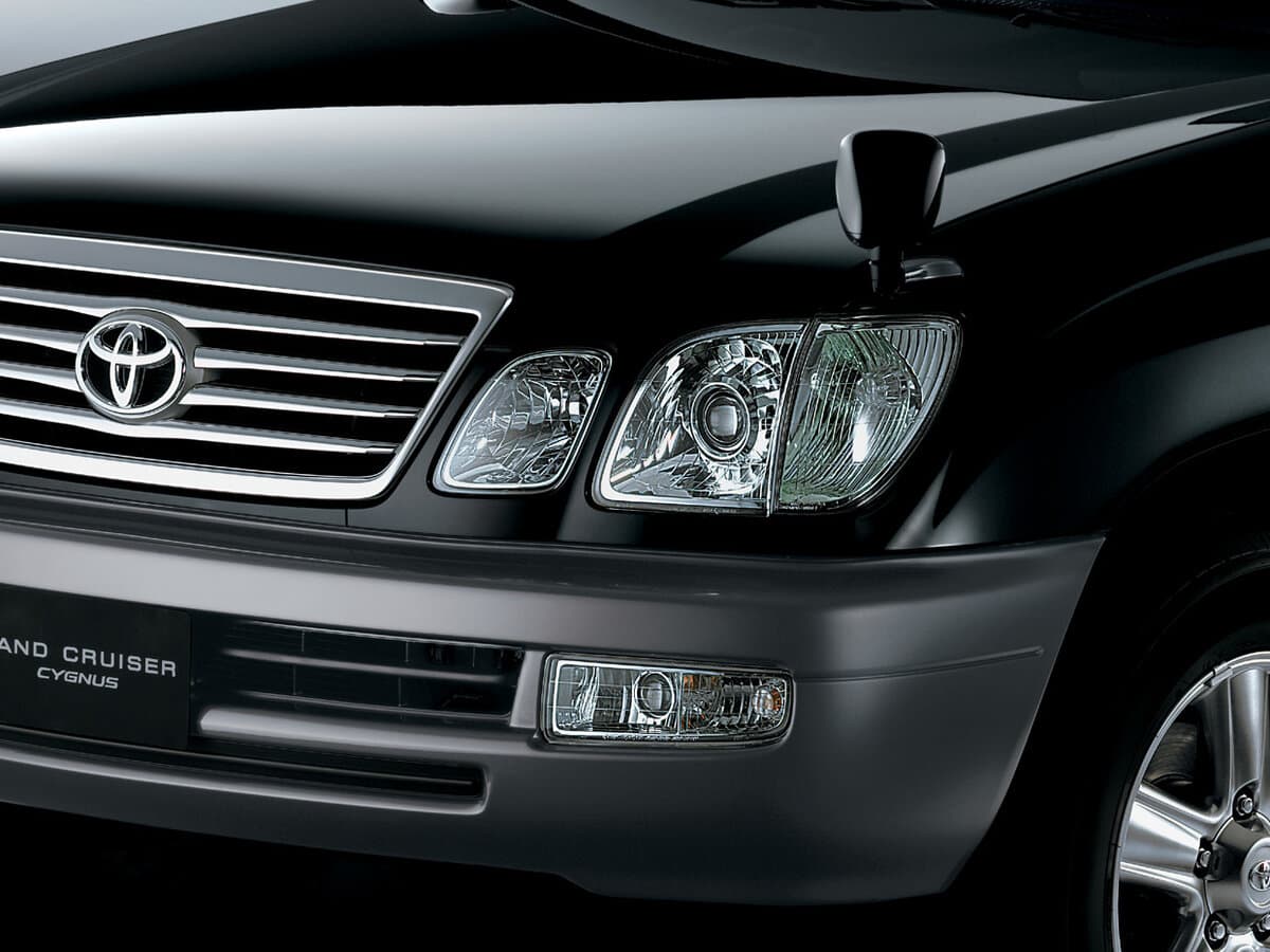 Toyota Land Cruiser 100 Series Restayling 2 — Fara