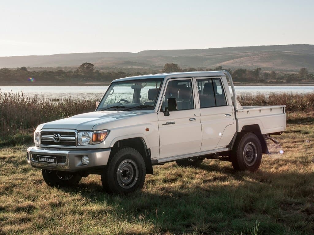 Toyota Land Cruiser 70 Series Restayling 1 — Əsas şəkil