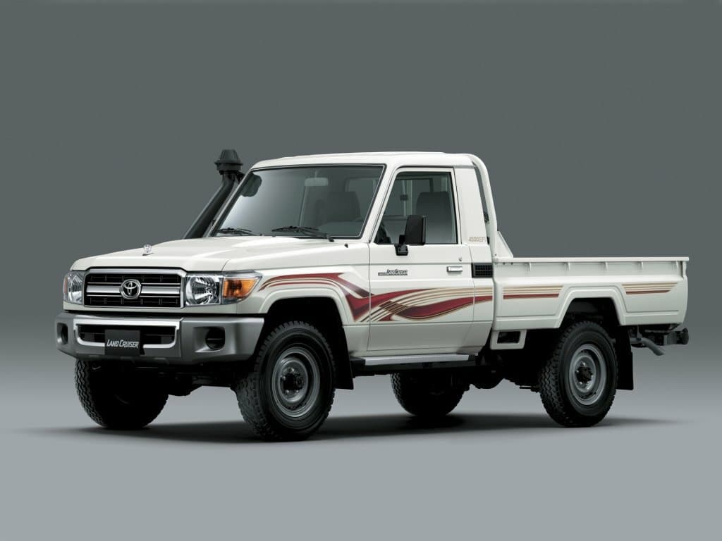 Toyota Land Cruiser 70 Series Restayling 1 — yandan görünüş