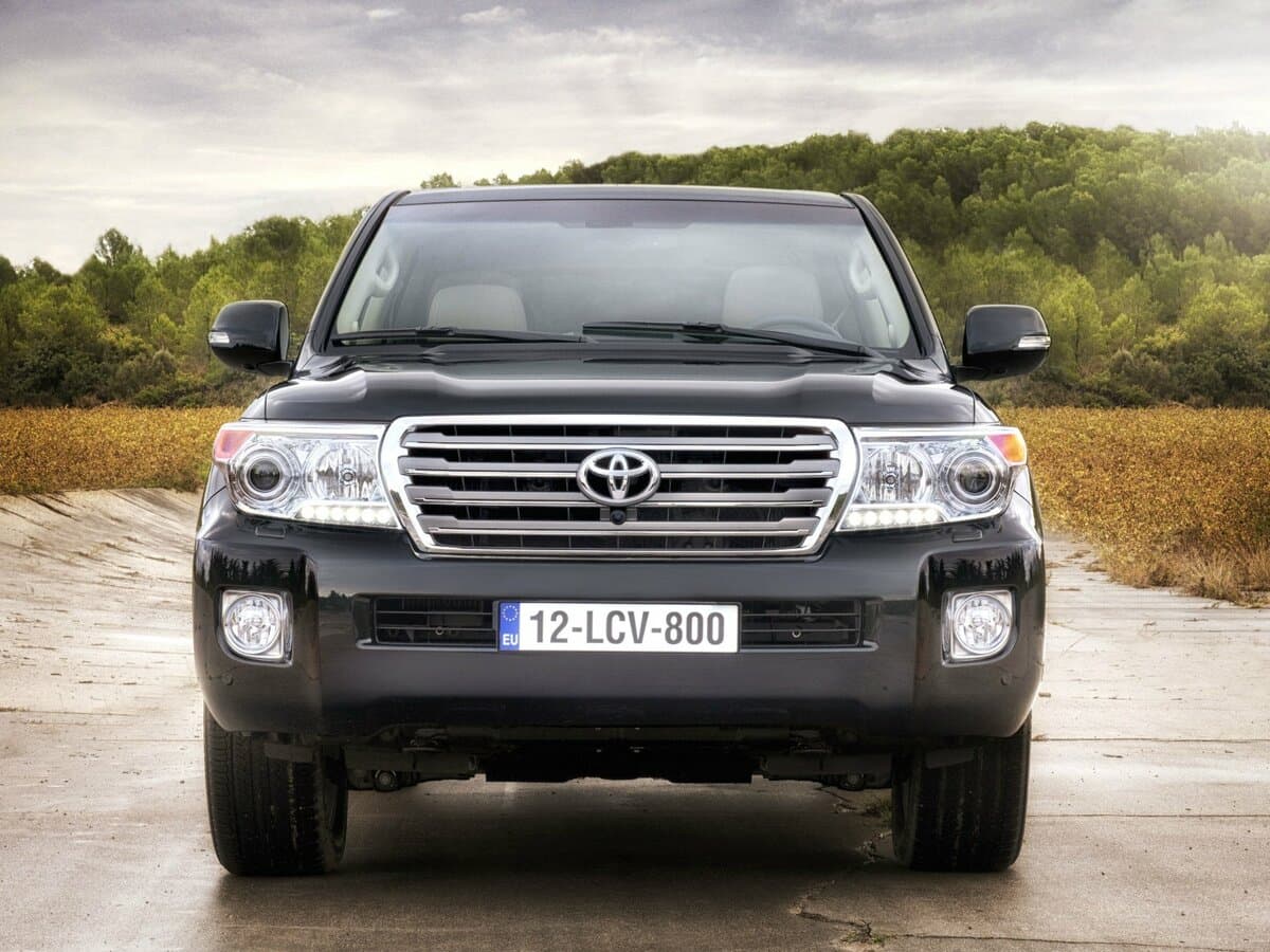 Toyota Land Cruiser 200 Series Restayling 1 — Öndən