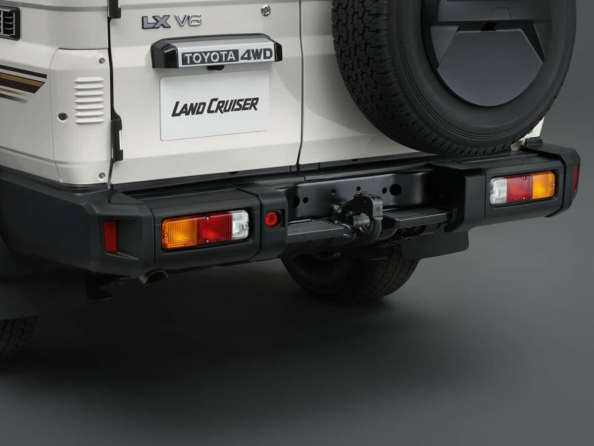 Toyota Land Cruiser 70 Series Restayling 2 — Detal