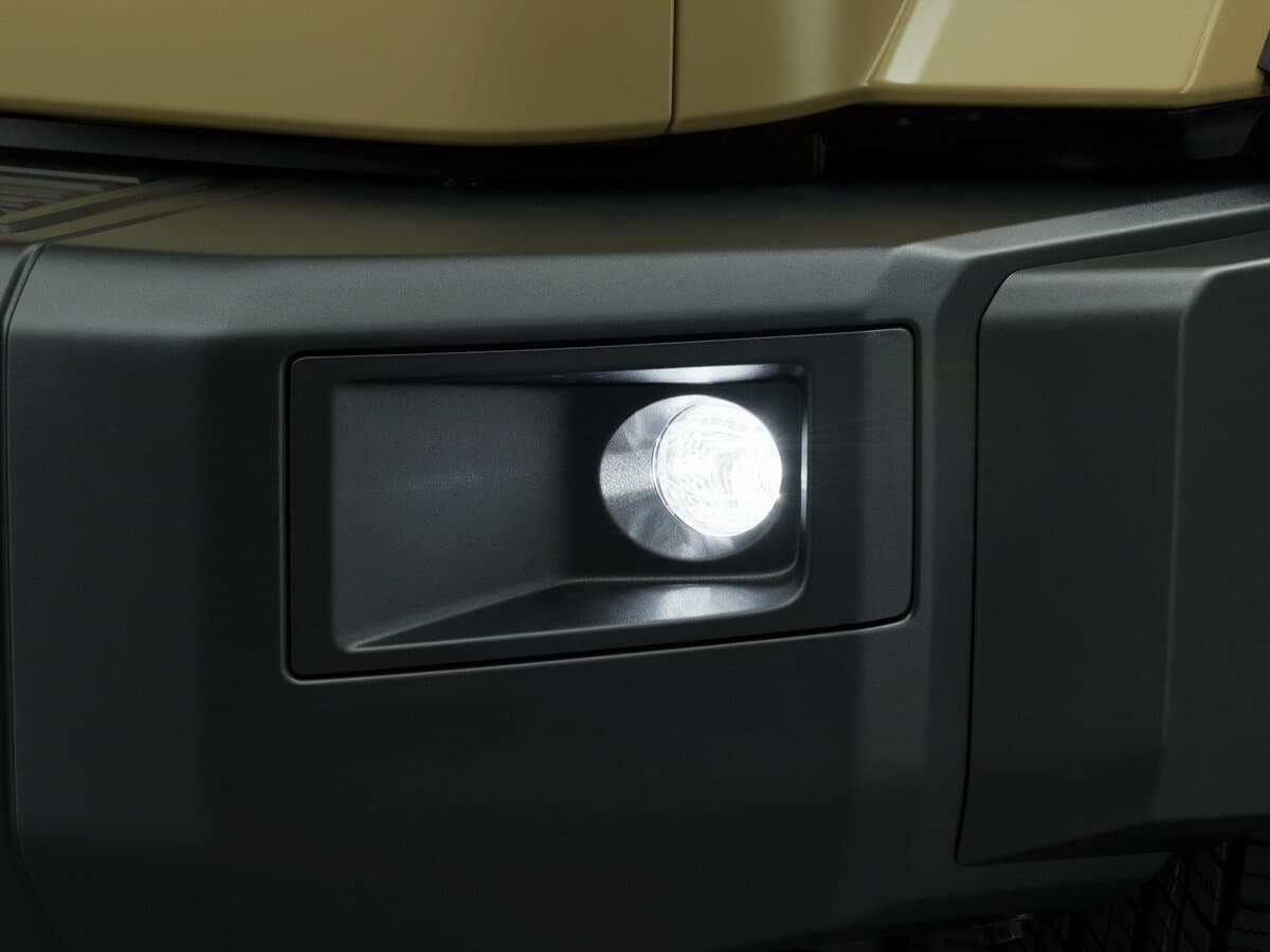 Toyota Land Cruiser 70 Series Restayling 2 — Salon, öndən