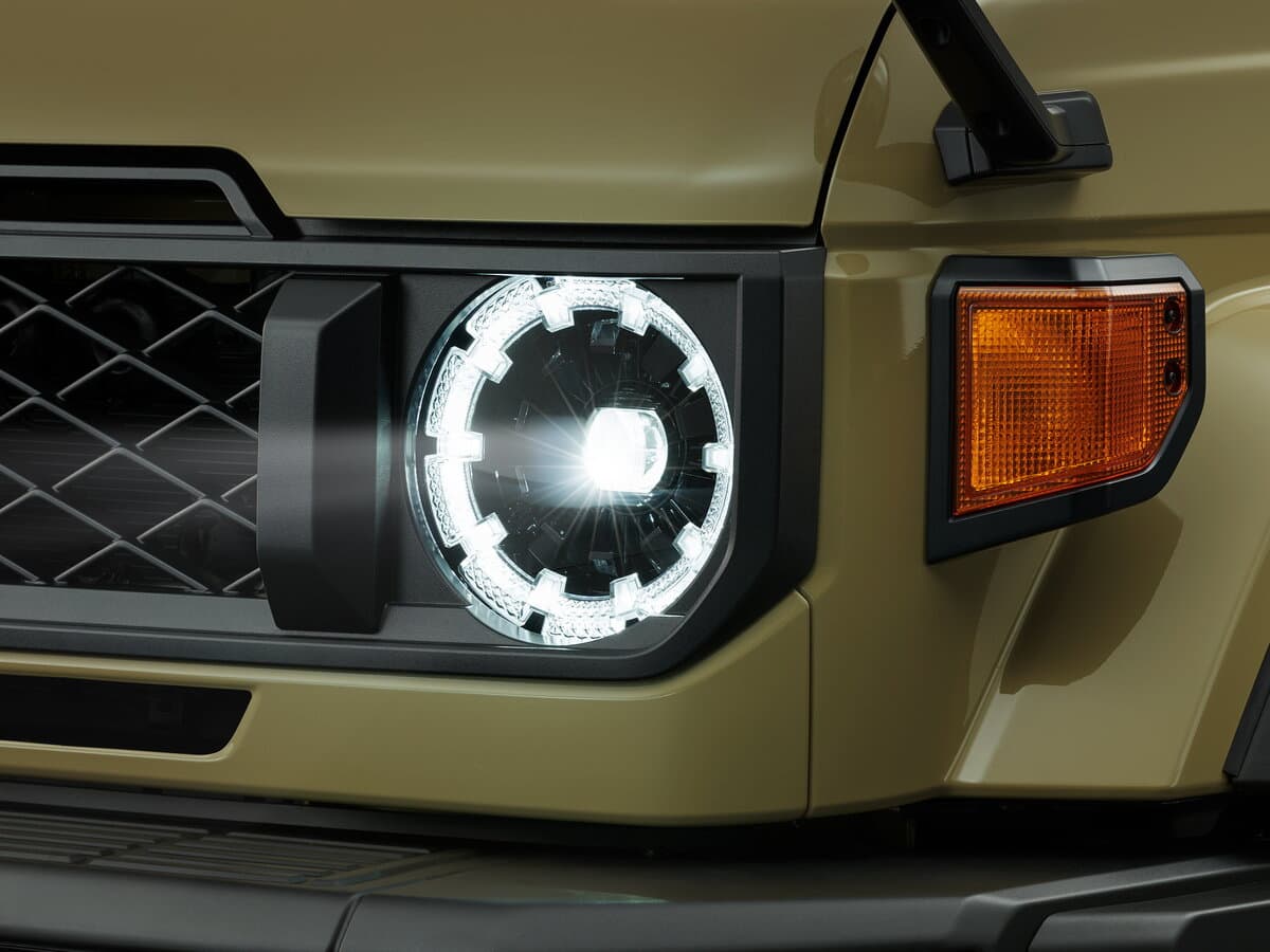 Toyota Land Cruiser 70 Series Restayling 2 — Fara