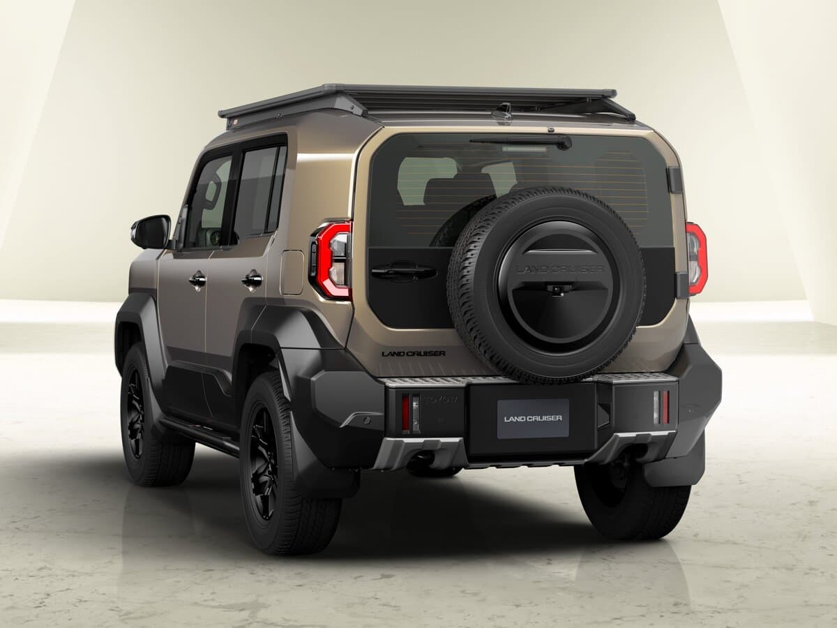 Toyota Land Cruiser FJ 2025 – indiyədək — Arxadan