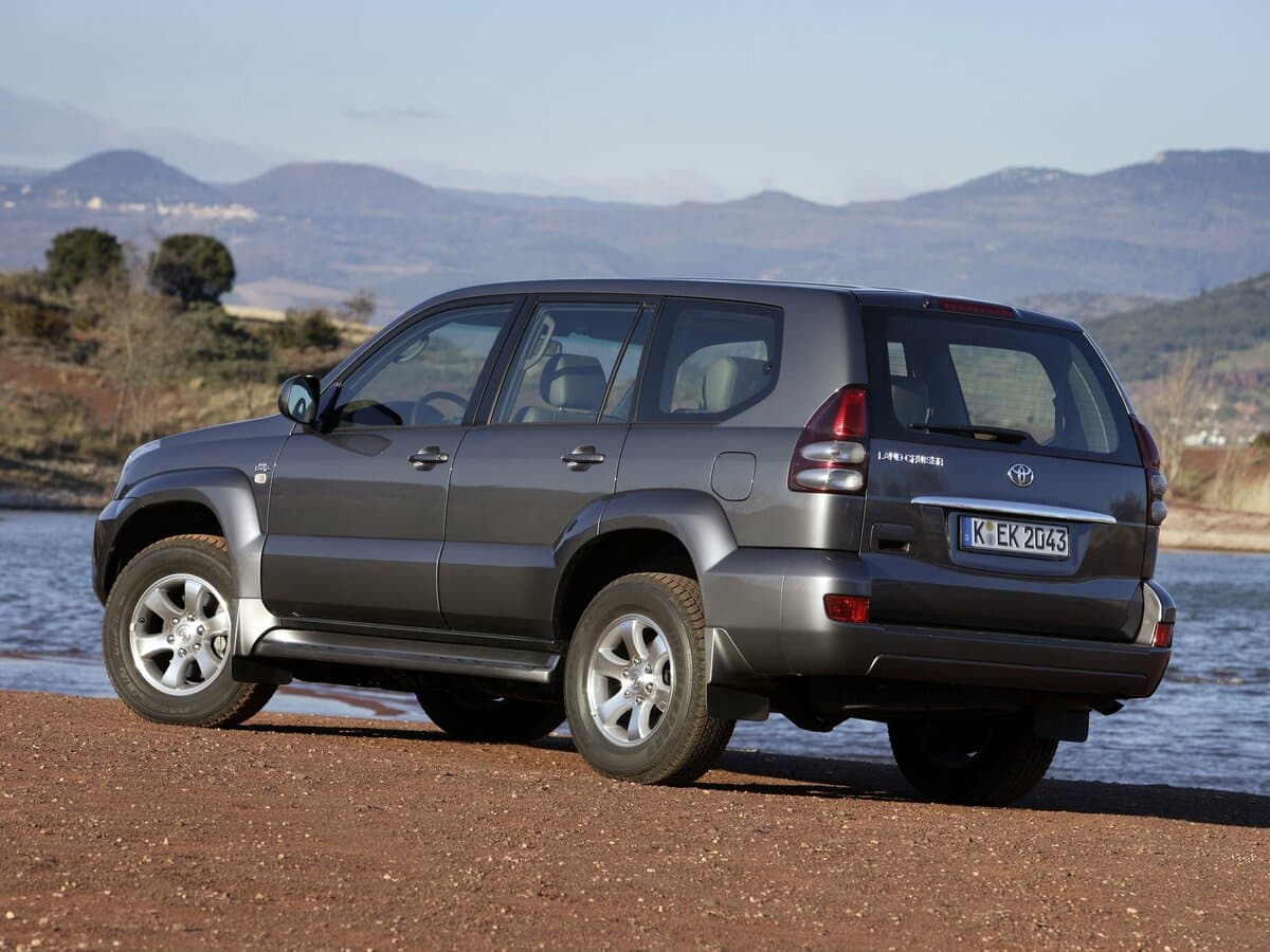 Toyota Land Cruiser Prado 120 Series Restayling — 3/4 arxadan