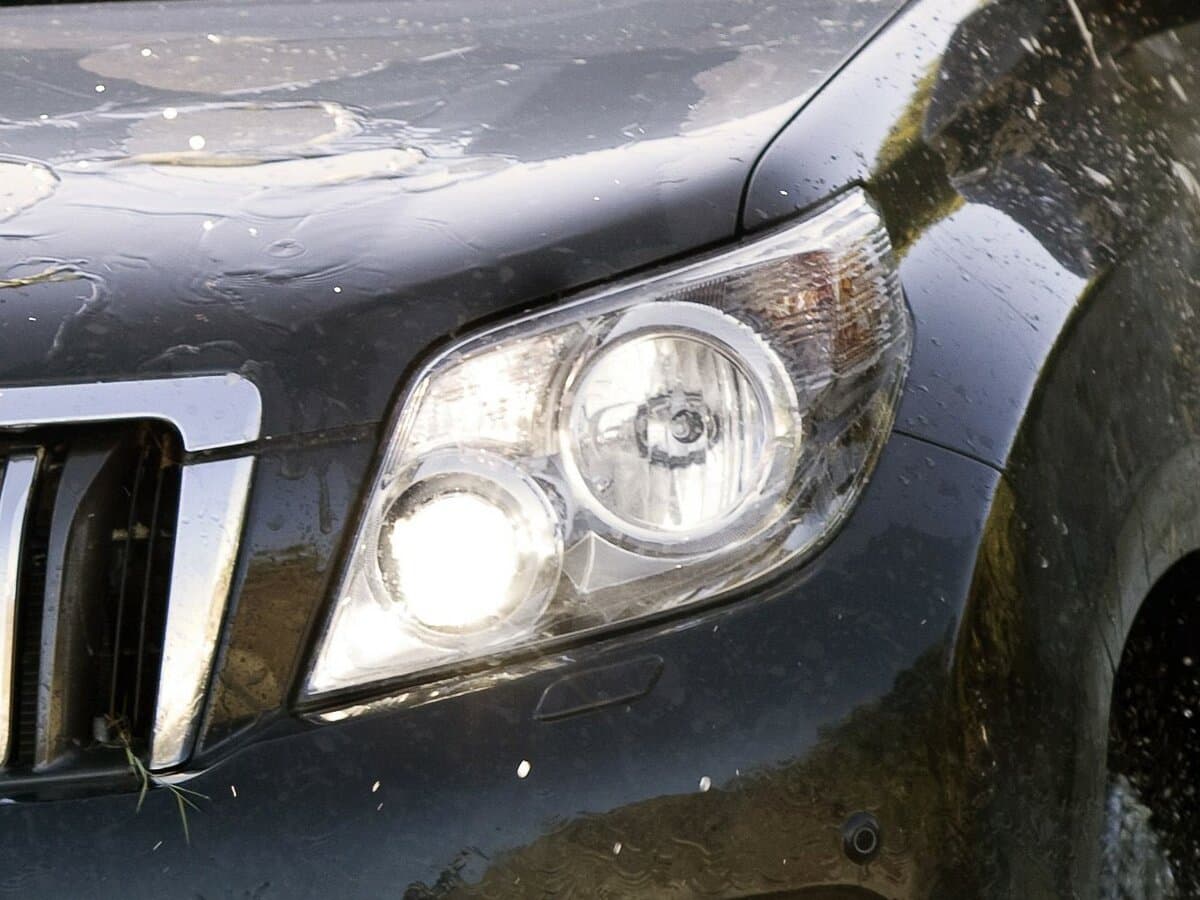 Toyota Land Cruiser Prado 150 Series — Fara