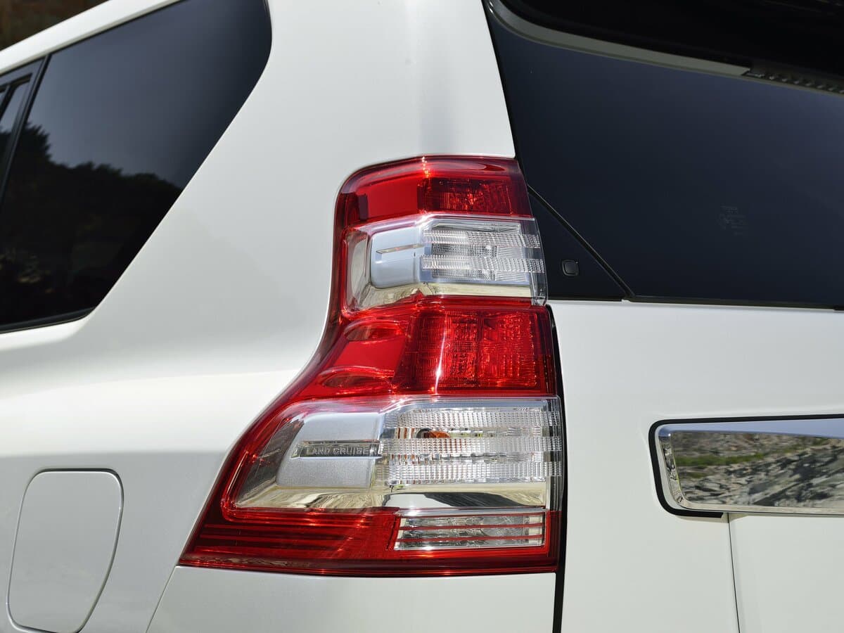 Toyota Land Cruiser Prado 150 Series Restayling 1 — Detal