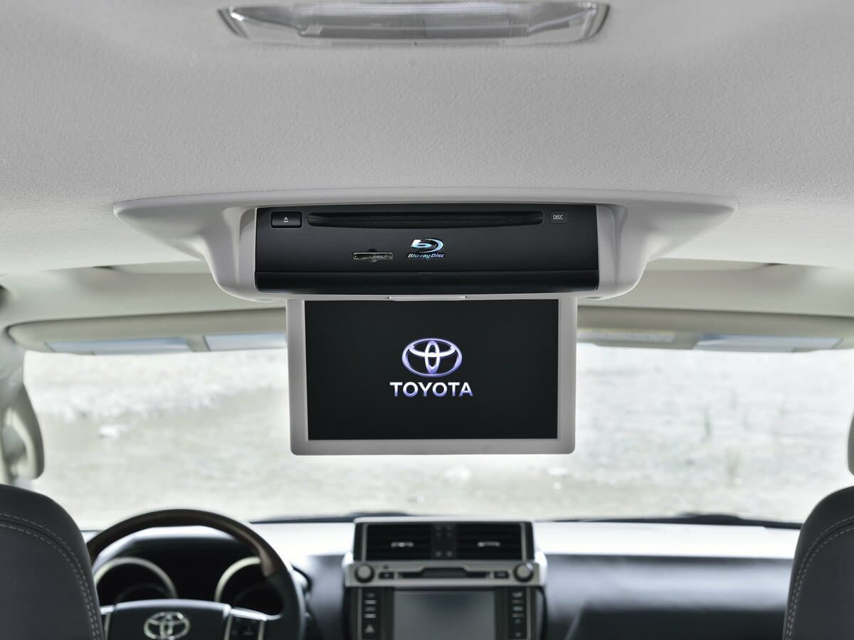 Toyota Land Cruiser Prado 150 Series Restayling 1 — Salon, arxadan