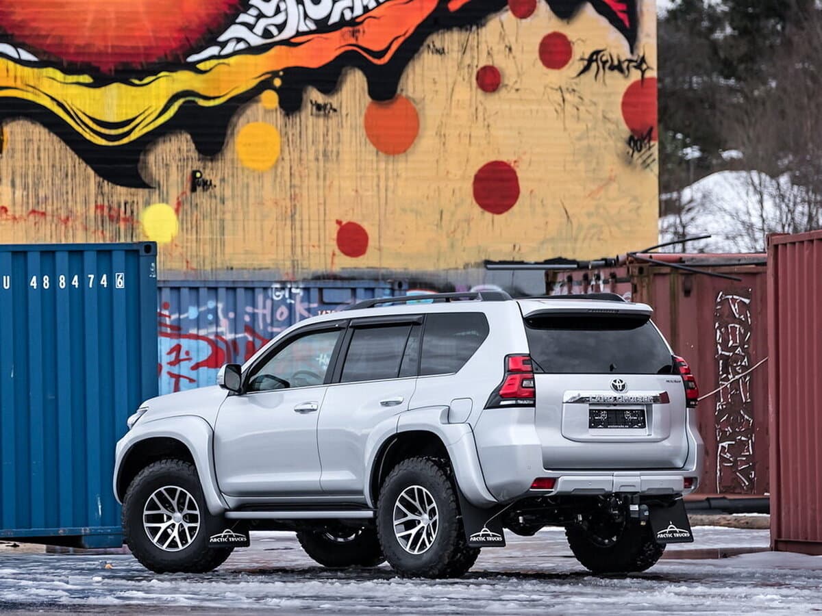 Toyota Land Cruiser Prado 150 Series Restayling 2 — 3/4 arxadan