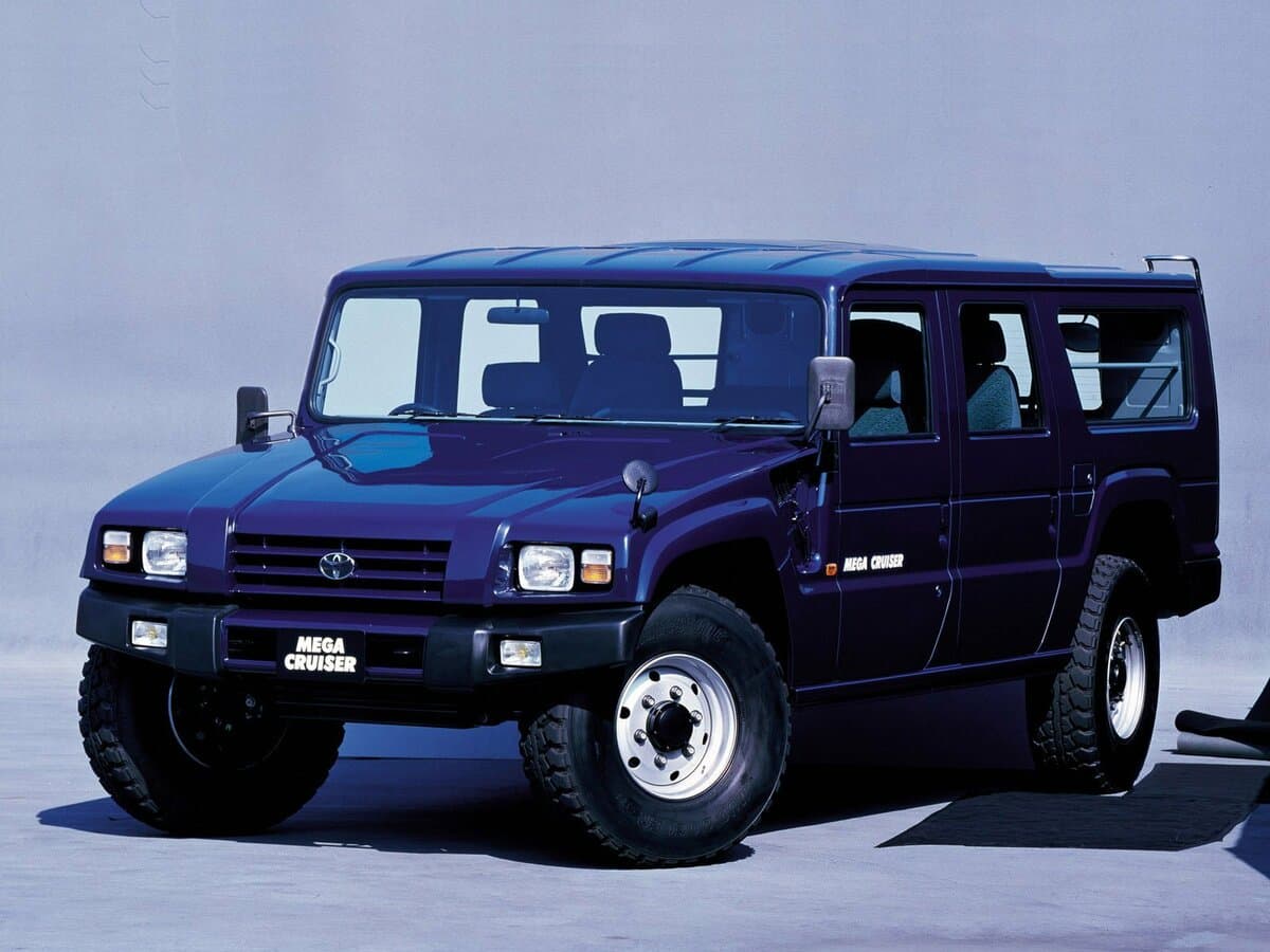 Toyota Mega Cruiser 1995 – 2001 — Əsas şəkil