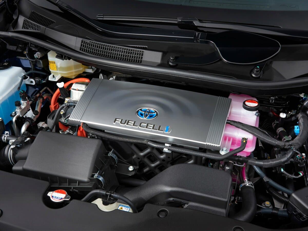 Toyota Mirai I — Salon, arxadan