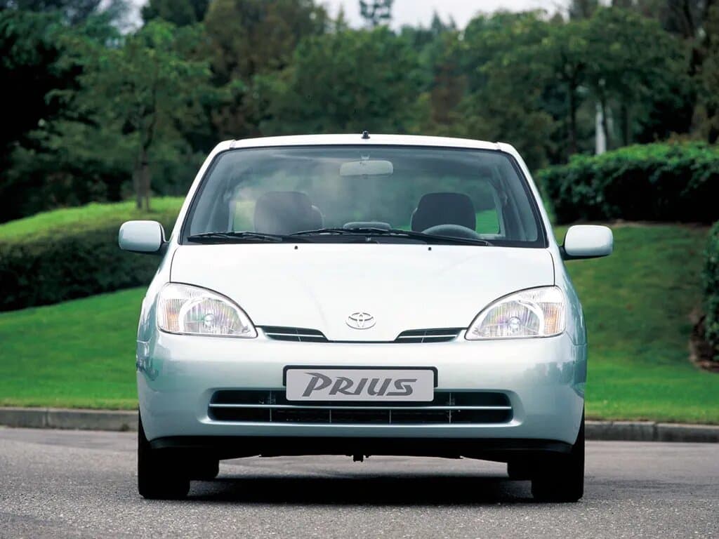 Toyota Prius I Restayling (XW10) — Öndən