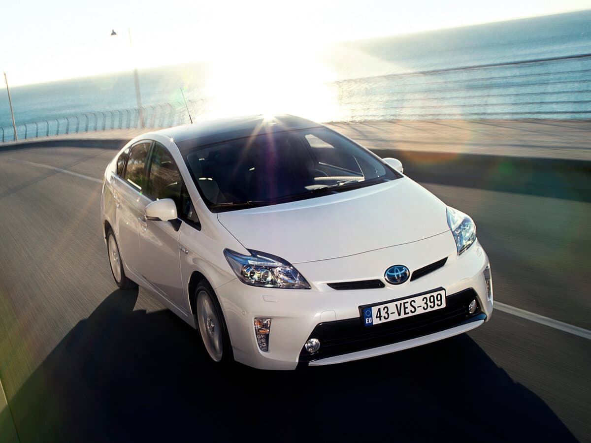 Toyota Prius III Restayling (XW30) — Öndən