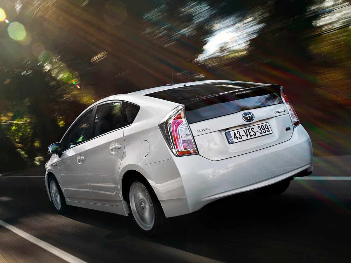 Toyota Prius III Restayling (XW30) — 3/4 arxadan