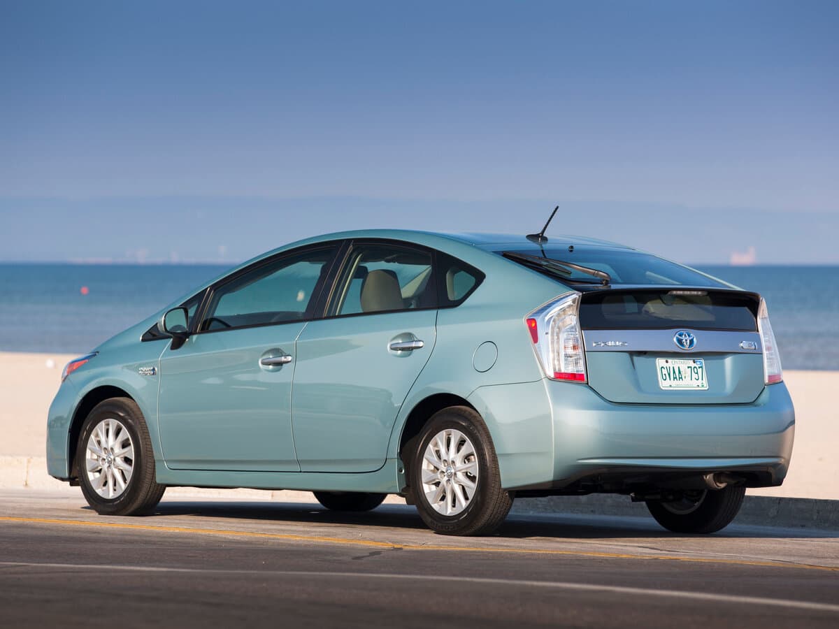 Toyota Prius III Restayling (XW30) — 3/4 arxadan