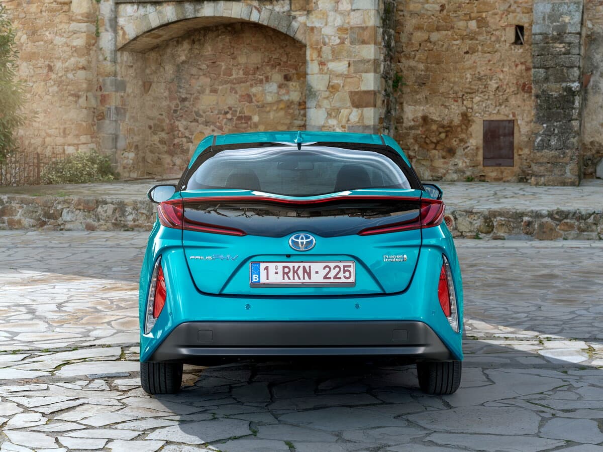 Toyota Prius IV (XW50) — Arxadan