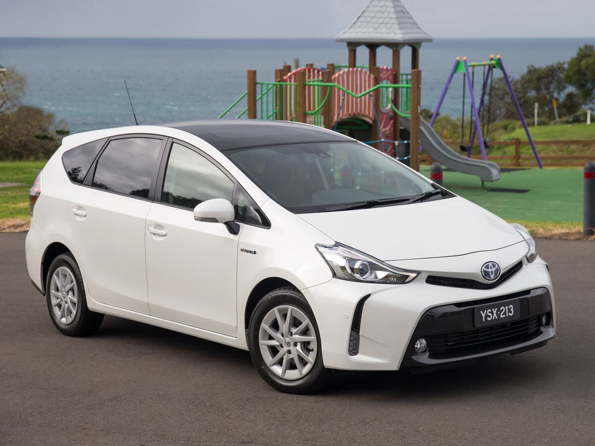 Toyota Prius Alpha I (ZVW40/41) Restayling — Əsas şəkil