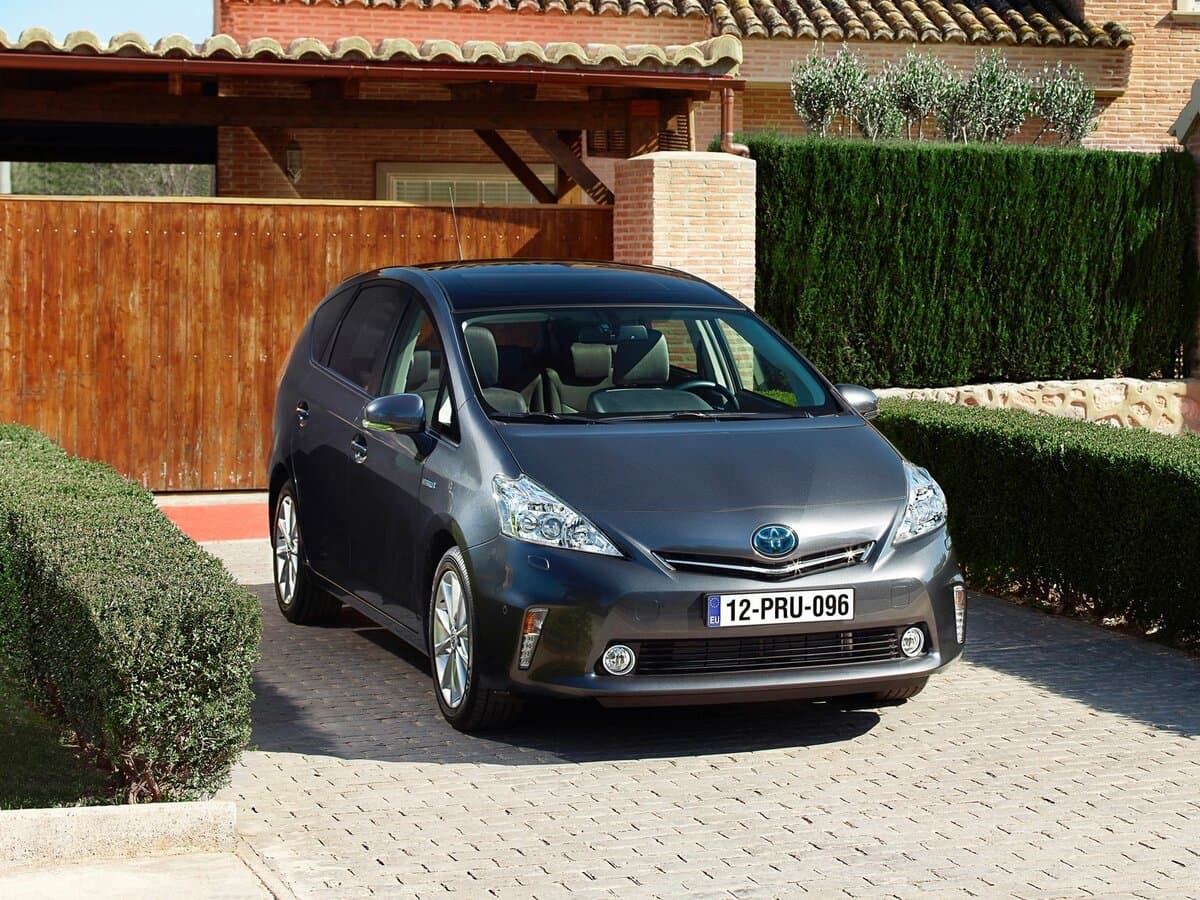 Toyota Prius v (+) I (ZVW40/41) — Öndən