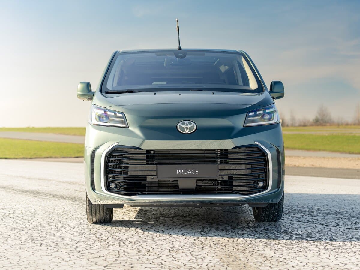 Toyota ProAce II Restayling — Öndən