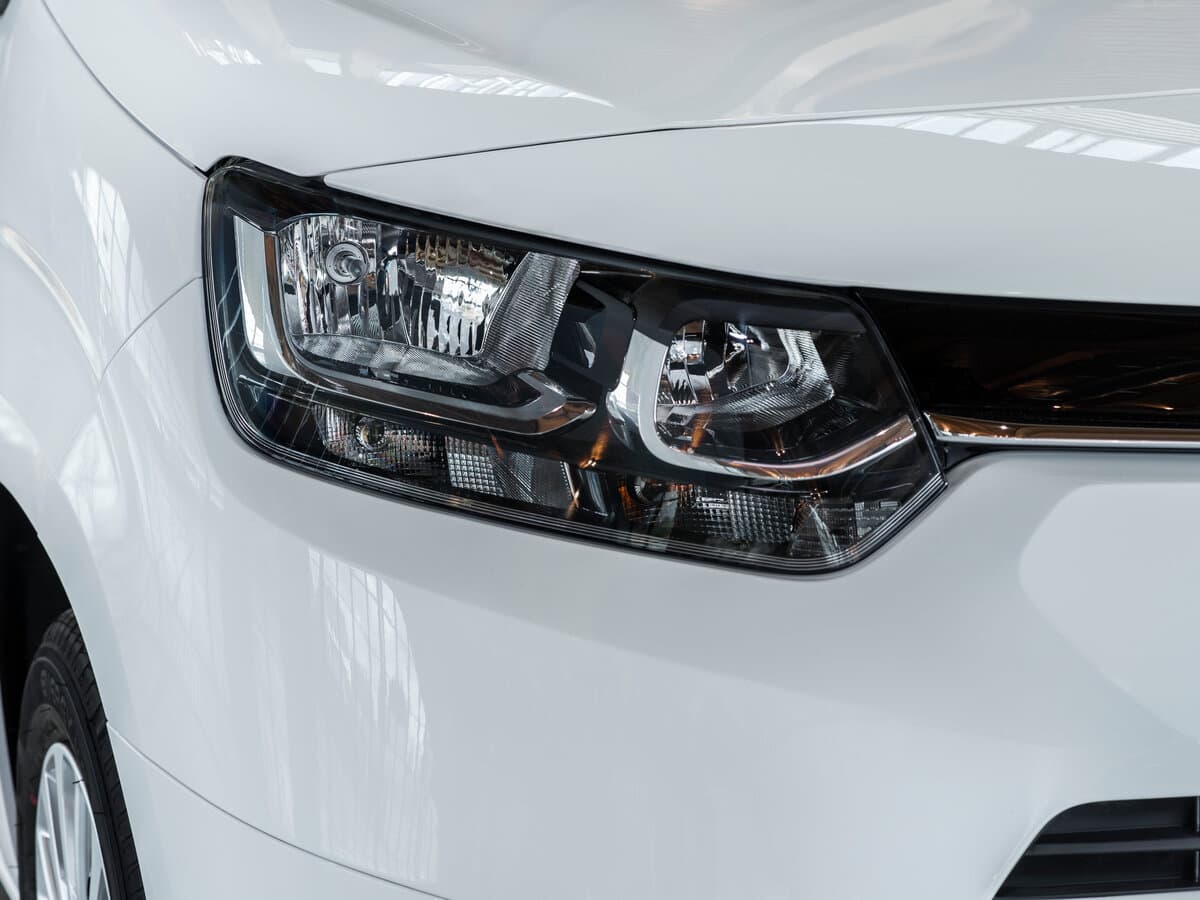 Toyota ProAce City I — Fara
