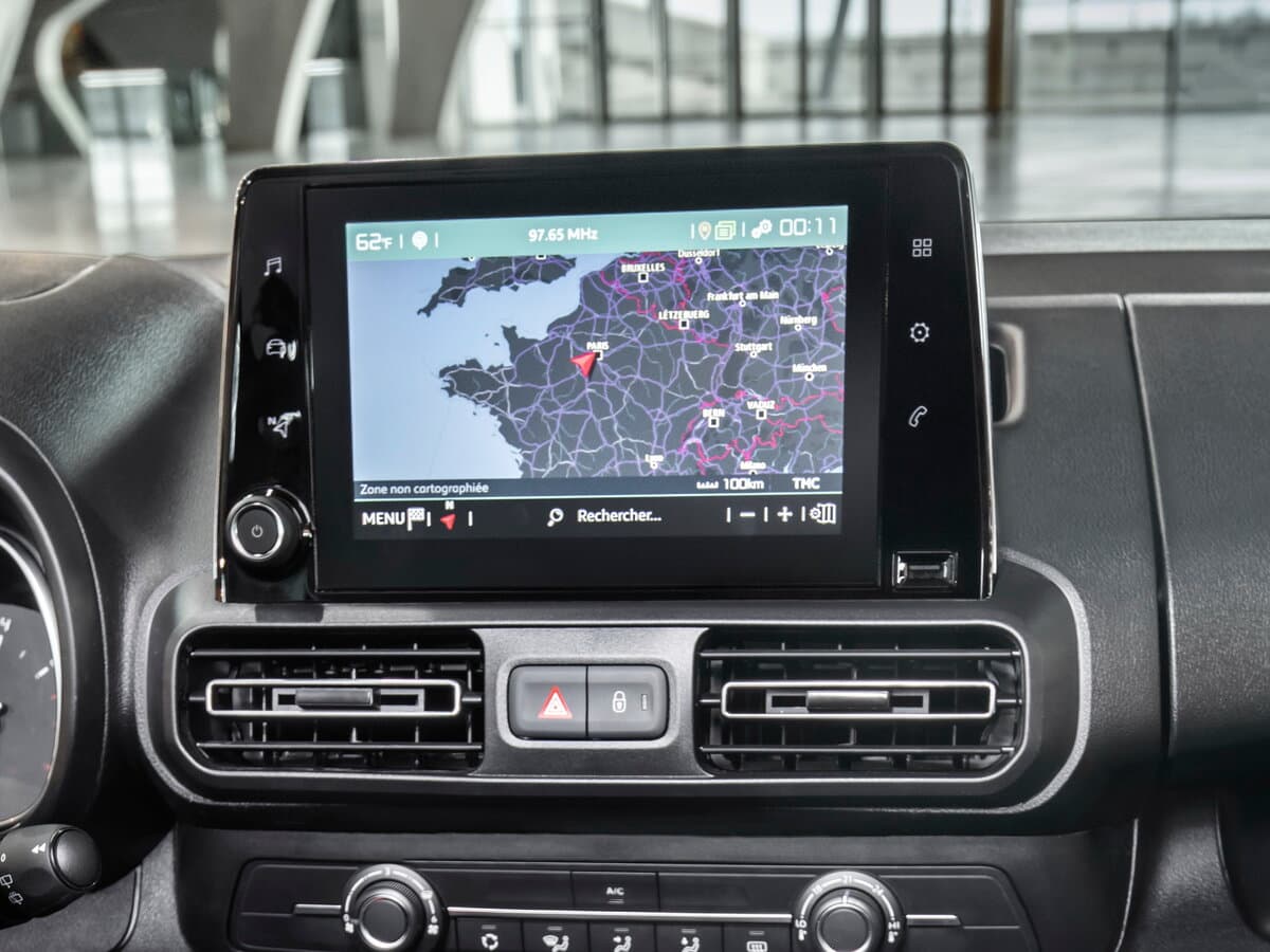 Toyota ProAce City I — Salon, öndən