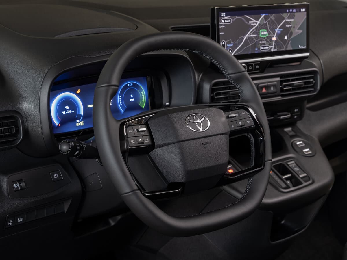 Toyota ProAce City I Restayling — Sükan