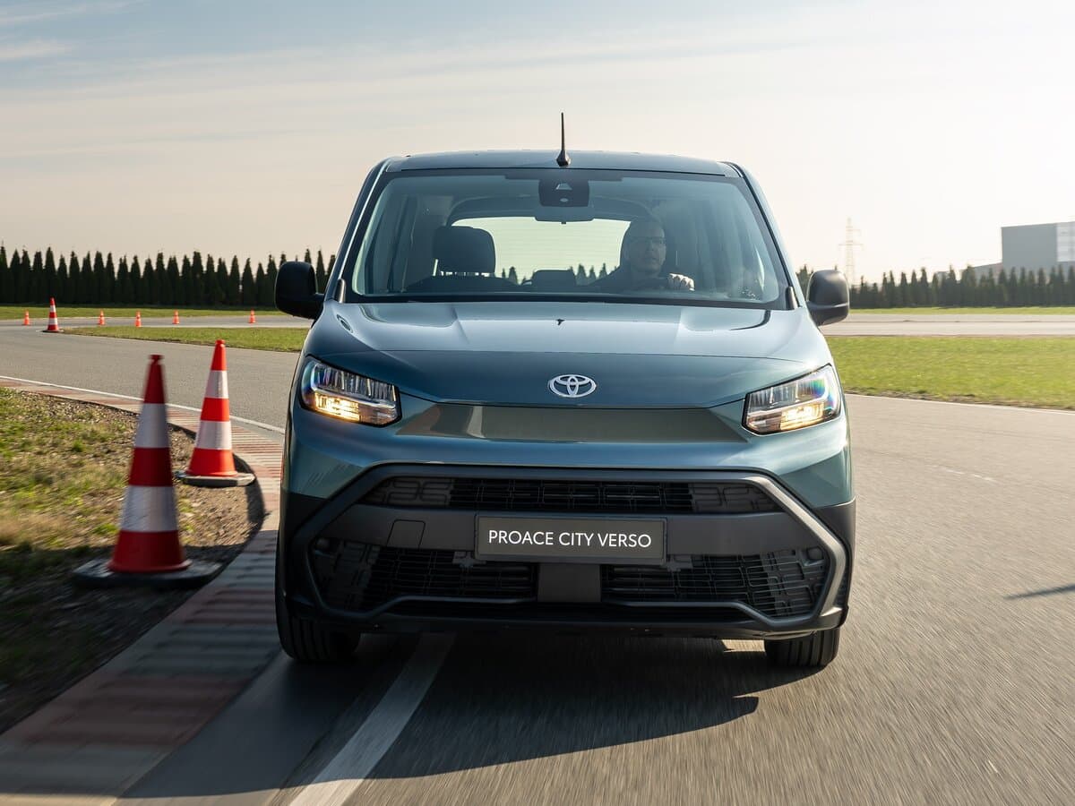 Toyota ProAce City I Restayling — Öndən