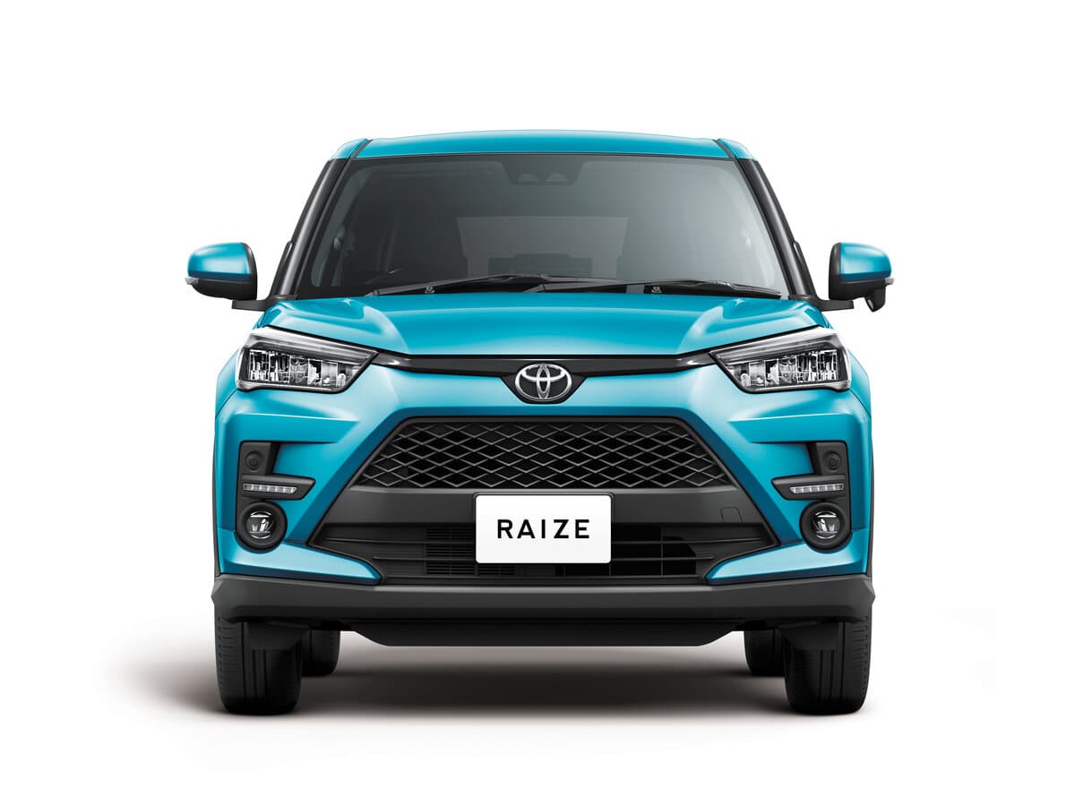 Toyota Raize I — Öndən
