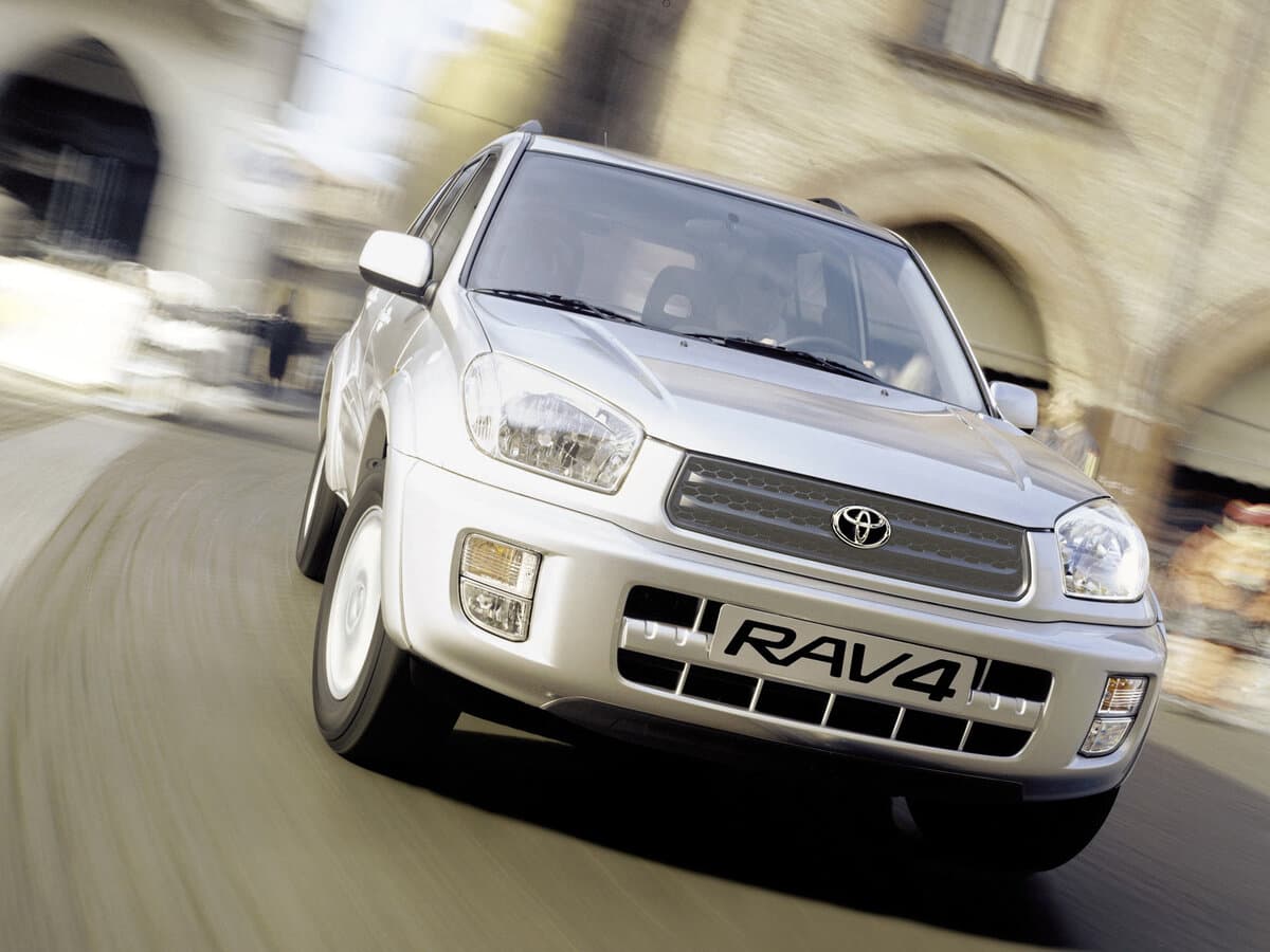Toyota RAV4 II (XA20) — Öndən