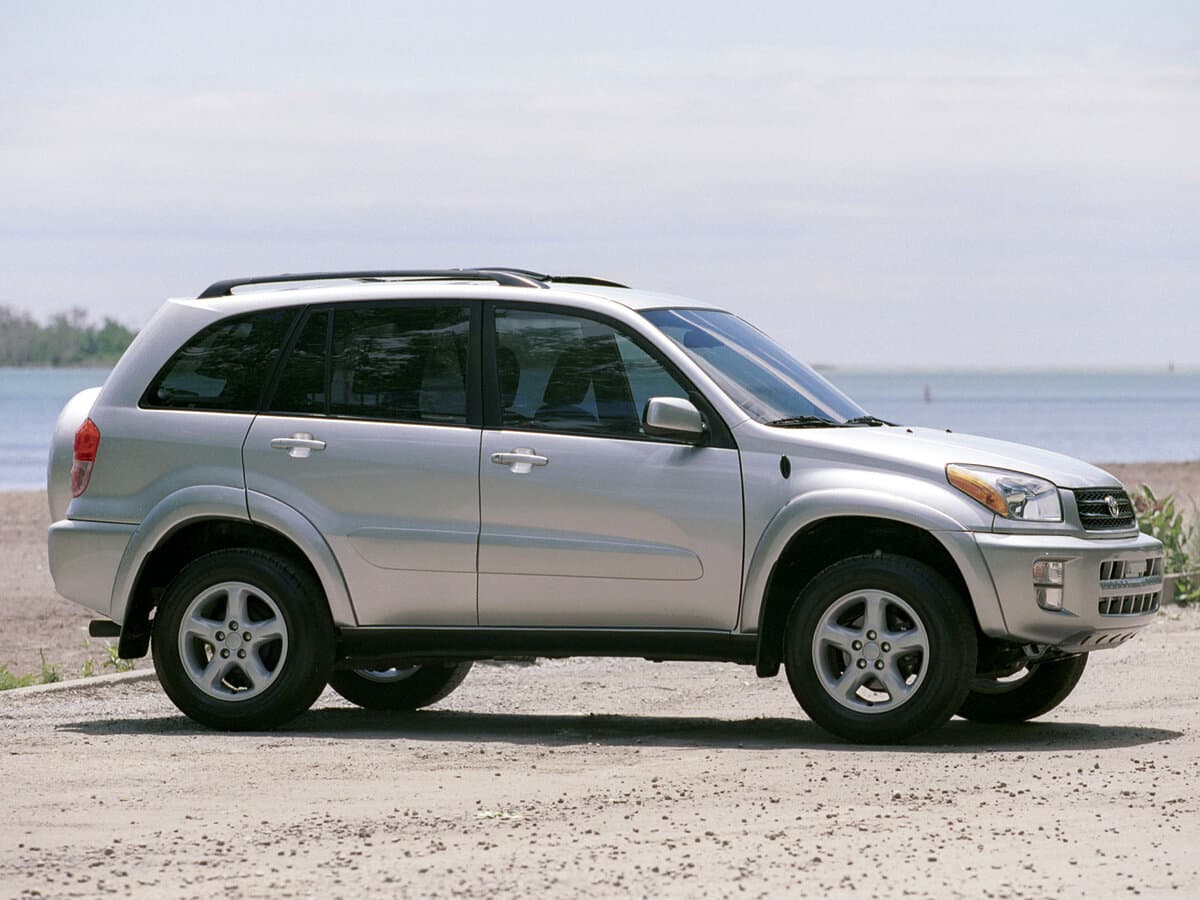 Toyota RAV4 II (XA20) — Yandan