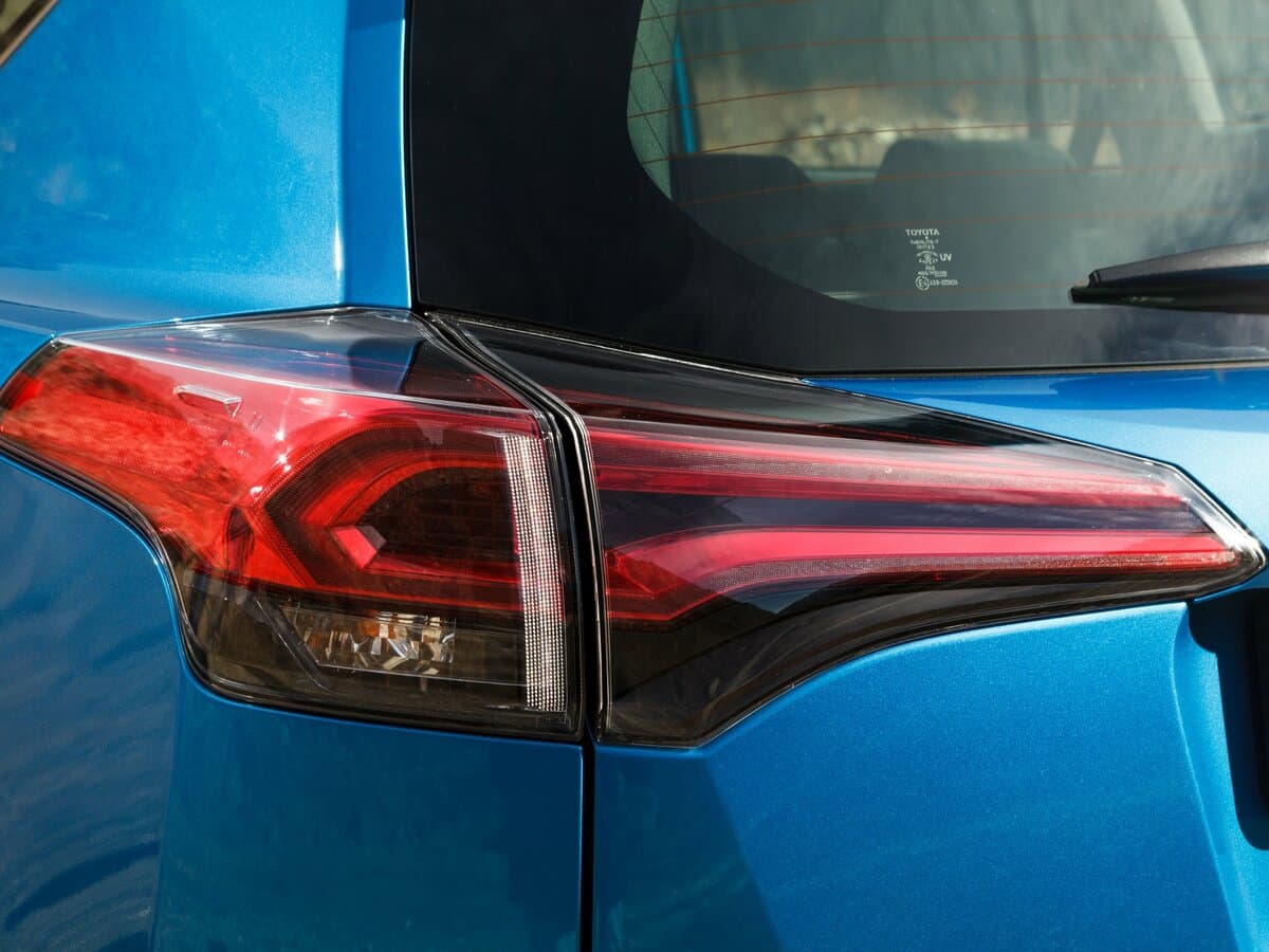 Toyota RAV4 IV (XA40) Restayling — Detal