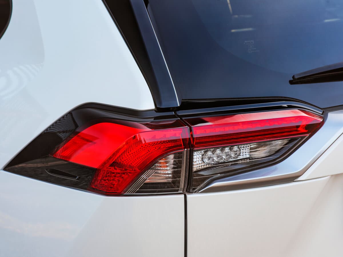 Toyota RAV4 V (XA50) — Detal