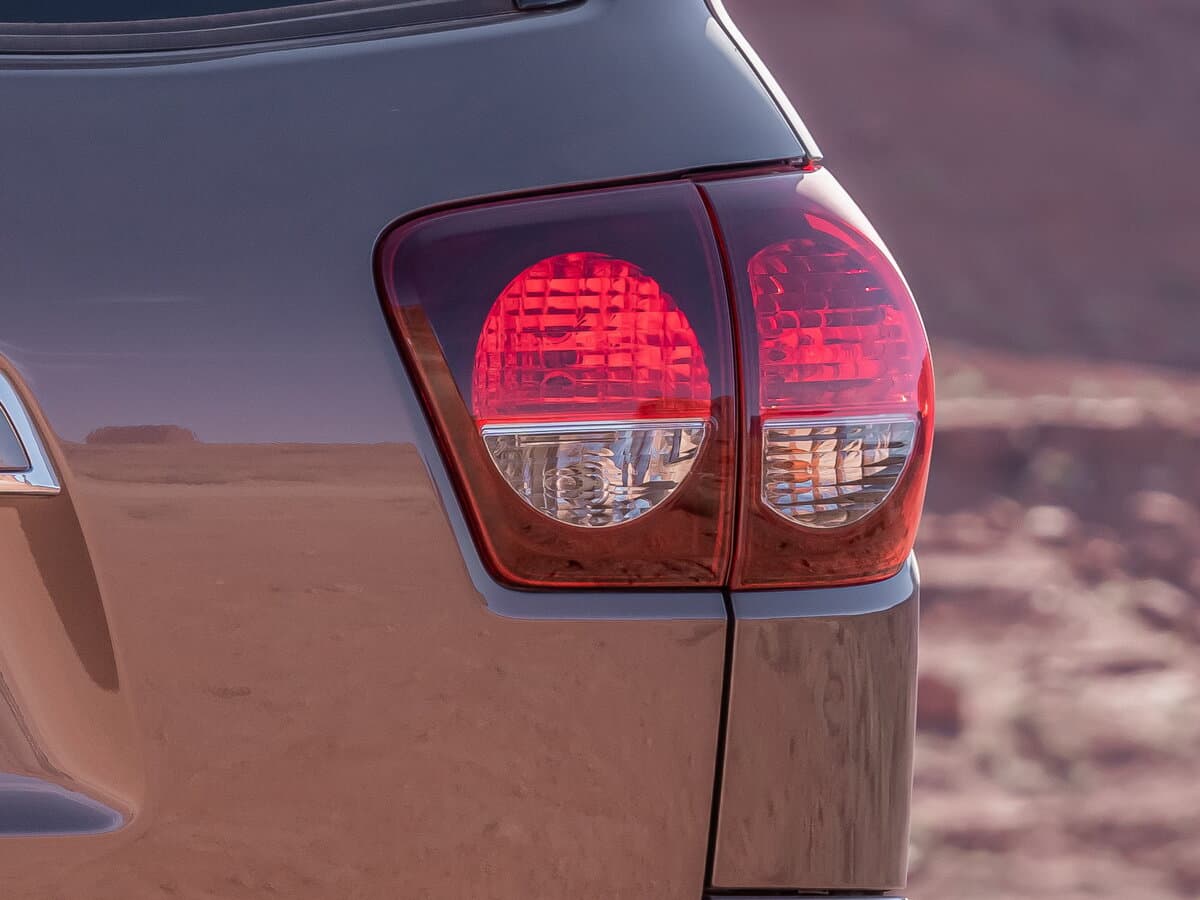 Toyota Sequoia II Restayling — Detal