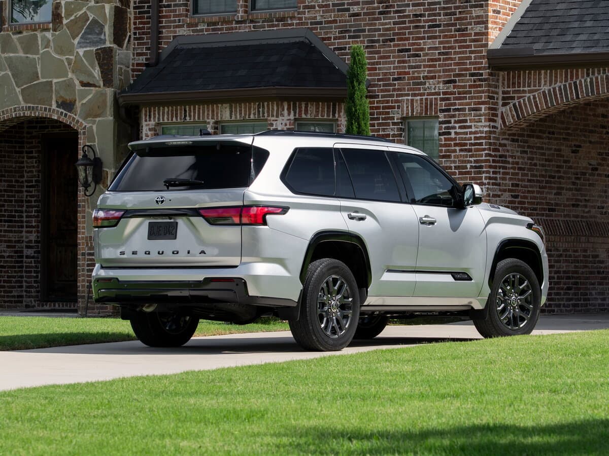 Toyota Sequoia III — 3/4 arxadan