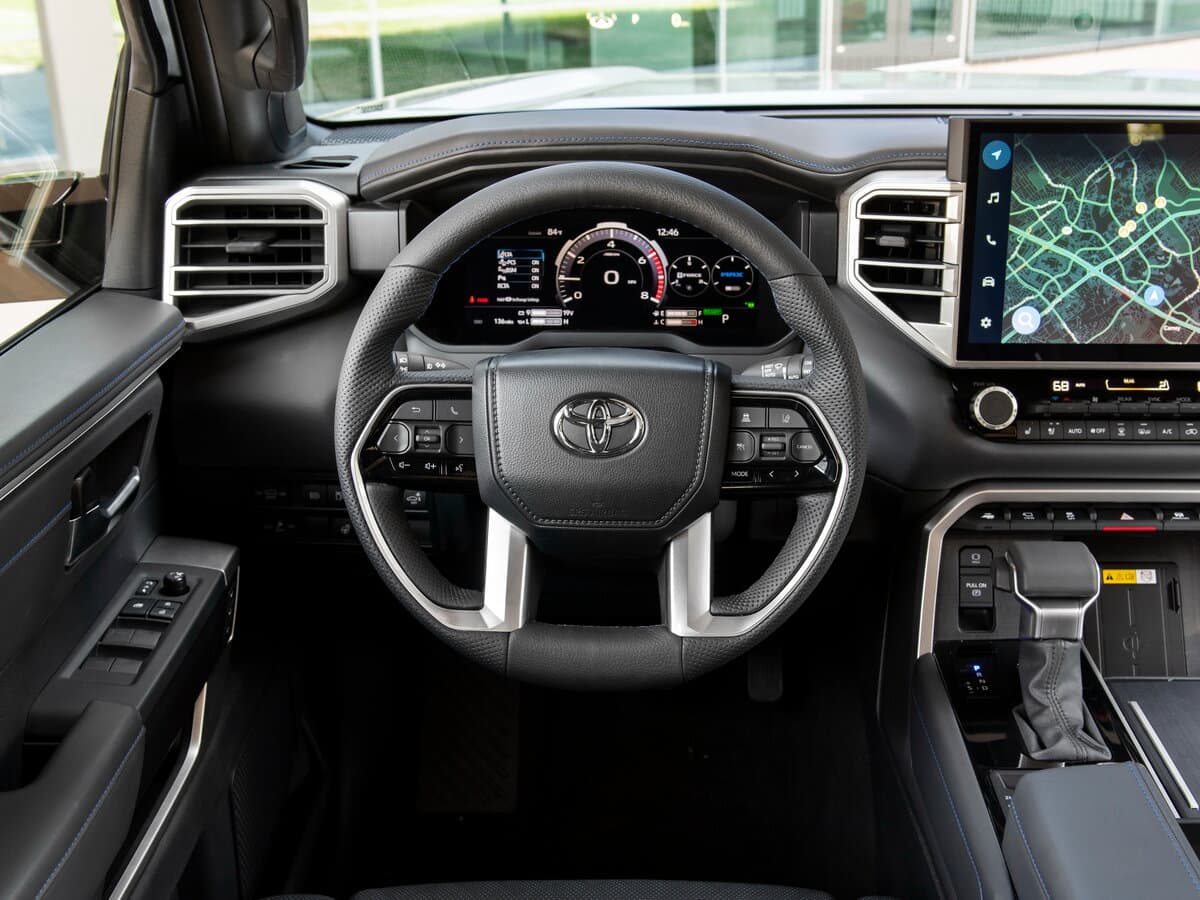 Toyota Sequoia III — Sükan