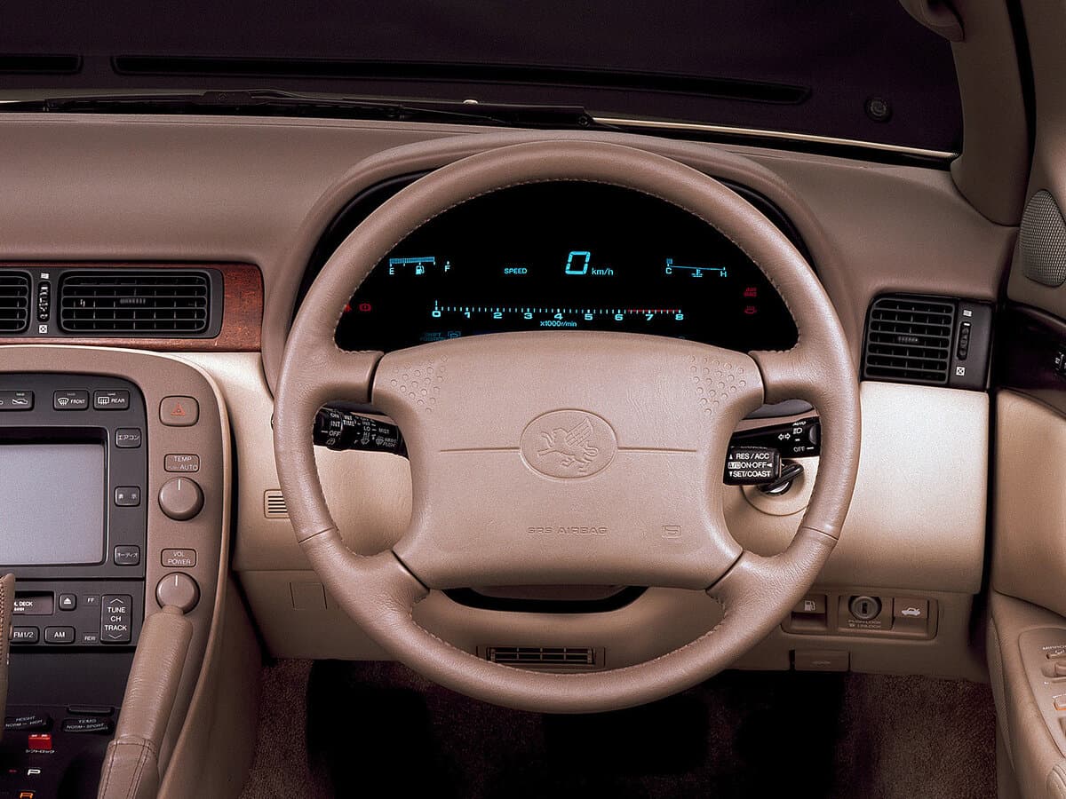 Toyota Soarer III (Z30) — Sükan
